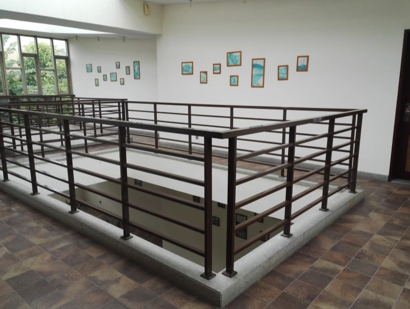 Traditional vs Modern Banisters 2 Traditional vs Modern Banisters 2